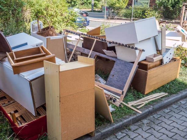 Yard Cleanup Services in Darien Downtown, CT